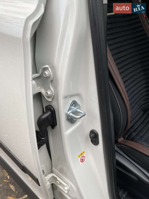 Позашляховик / Кросовер Toyota RAV4 2015 в Кременчуці