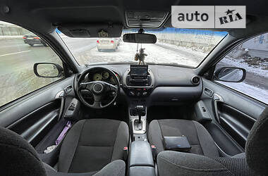 Купе Toyota RAV4 2000 в 