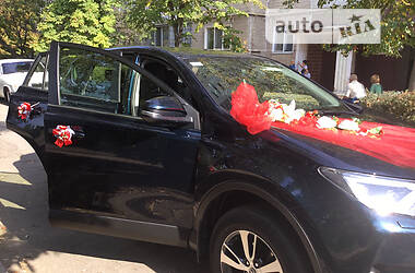 Позашляховик / Кросовер Toyota RAV4 2018 в Кам'янському