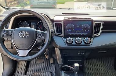 Внедорожник / Кроссовер Toyota RAV4 2016 в Ирпене