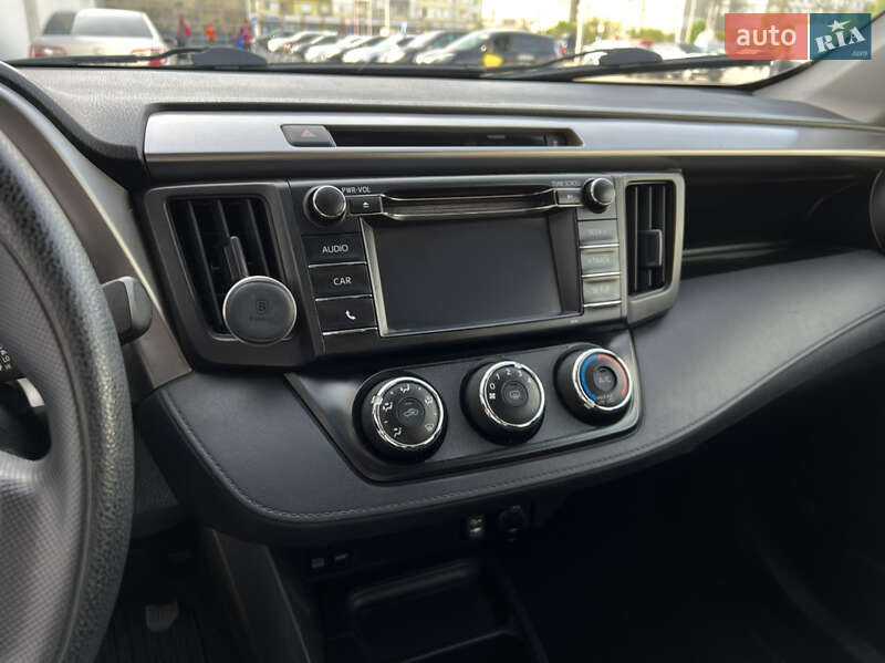 Внедорожник / Кроссовер Toyota RAV4 2016 в Киеве