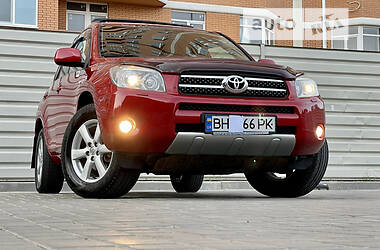 Внедорожник / Кроссовер Toyota RAV4 2008 в 