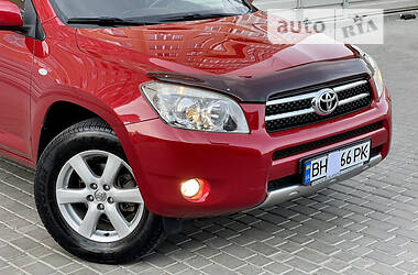 Внедорожник / Кроссовер Toyota RAV4 2008 в 