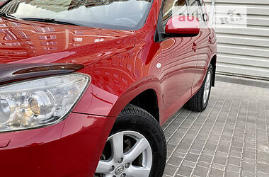 Внедорожник / Кроссовер Toyota RAV4 2008 в 
