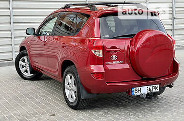 Внедорожник / Кроссовер Toyota RAV4 2008 в 