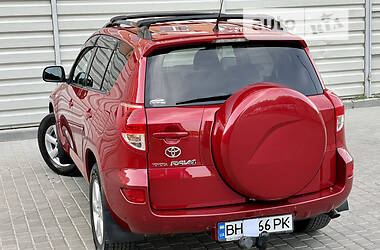 Внедорожник / Кроссовер Toyota RAV4 2008 в 