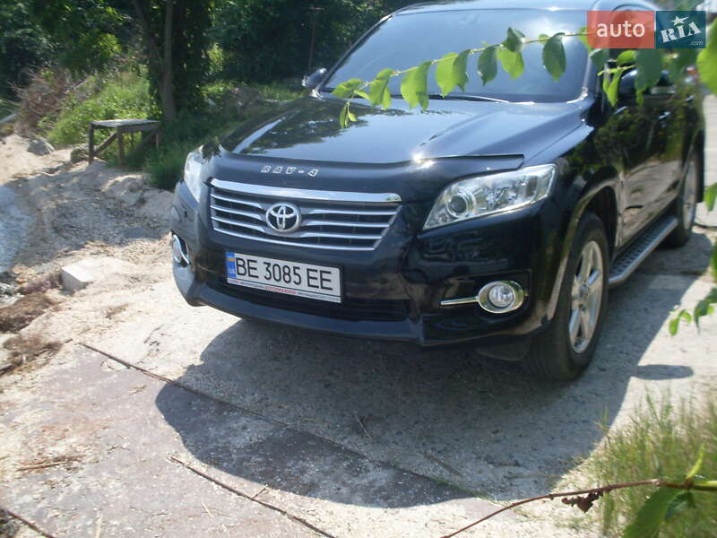 Внедорожник / Кроссовер Toyota RAV4 2010 в Николаеве