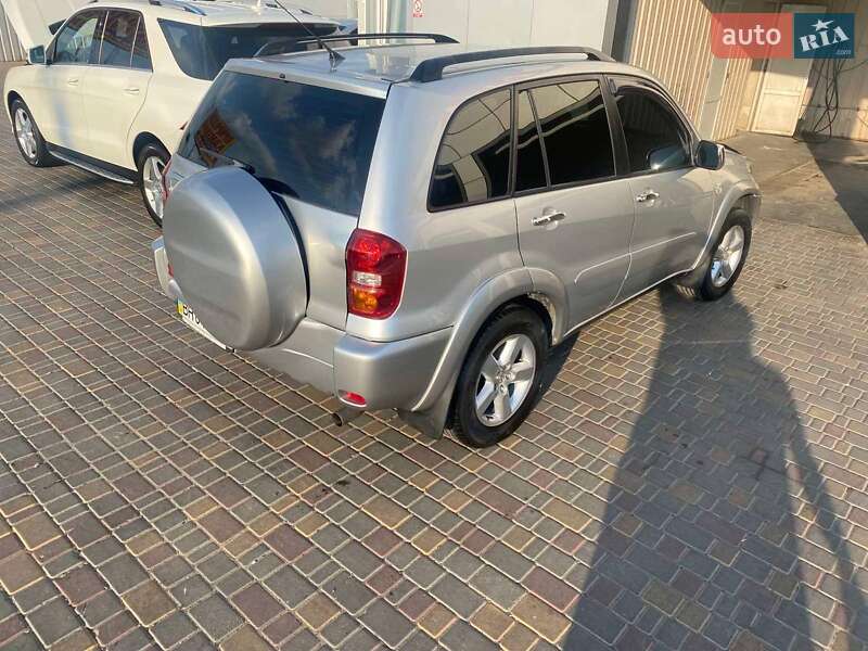 Позашляховик / Кросовер Toyota RAV4 2004 в Одесі