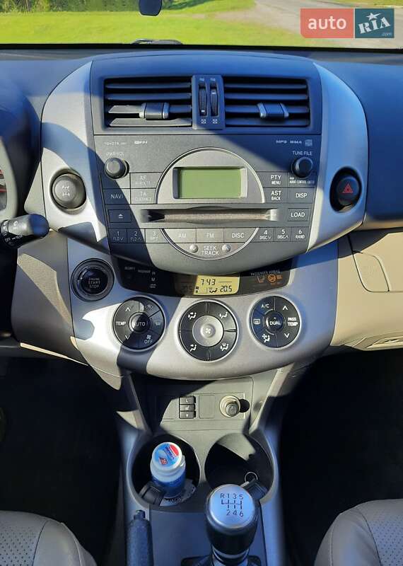 Позашляховик / Кросовер Toyota RAV4 2006 в Бродах