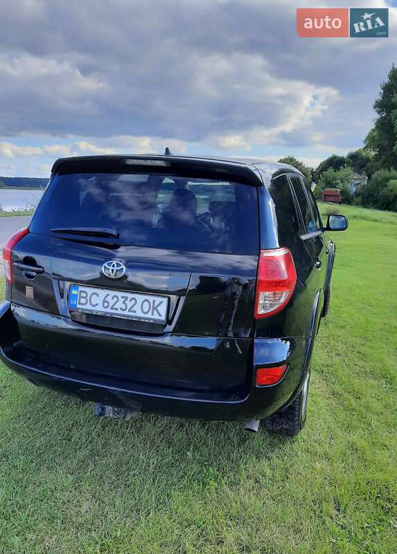Позашляховик / Кросовер Toyota RAV4 2006 в Бродах