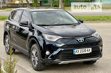 Позашляховик / Кросовер Toyota RAV4 2017 в Харкові