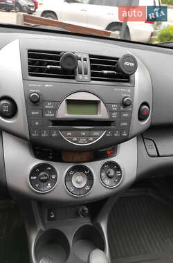 Позашляховик / Кросовер Toyota RAV4 2006 в Києві