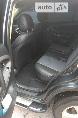 Внедорожник / Кроссовер Toyota RAV4 2007 в 