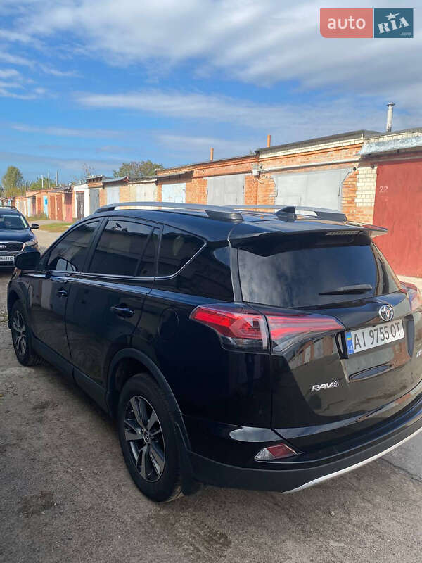 Внедорожник / Кроссовер Toyota RAV4 2018 в Киеве