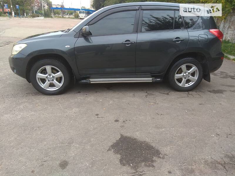 Внедорожник / Кроссовер Toyota RAV4 2007 в 