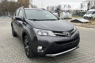 Внедорожник / Кроссовер Toyota RAV4 2014 в 