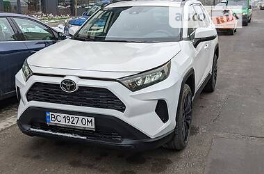 Позашляховик / Кросовер Toyota RAV4 2018 в Львові