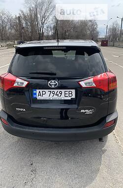 Внедорожник / Кроссовер Toyota RAV4 2014 в Запорожье