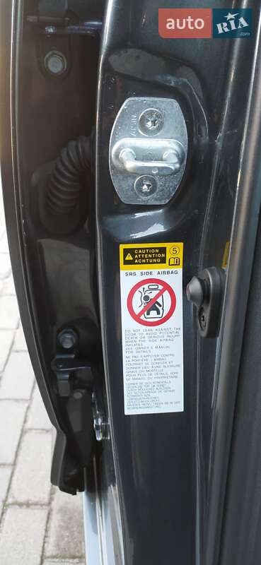 Позашляховик / Кросовер Toyota RAV4 2006 в Львові