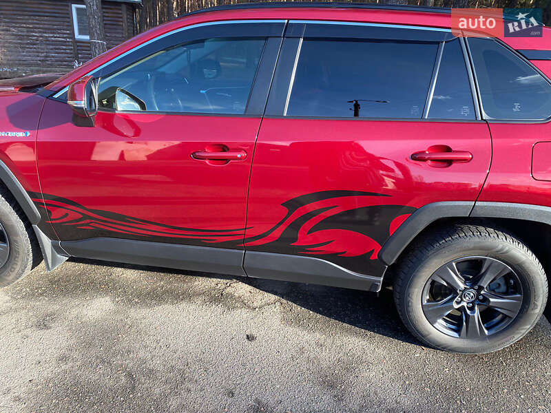 Внедорожник / Кроссовер Toyota RAV4 2019 в Киеве