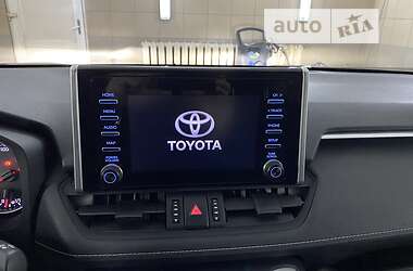 Внедорожник / Кроссовер Toyota RAV4 2022 в Умани