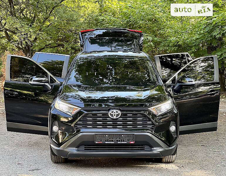 Позашляховик / Кросовер Toyota RAV4 2019 в Києві фото 10 Позашляховик / Кросовер Toyota RAV4 2019 в Києві