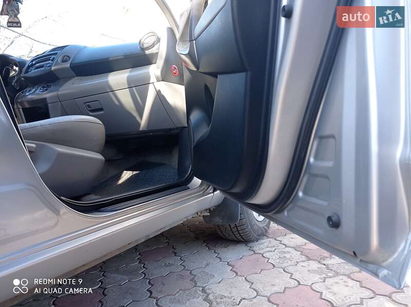 Внедорожник / Кроссовер Toyota RAV4 2006 в Одессе
