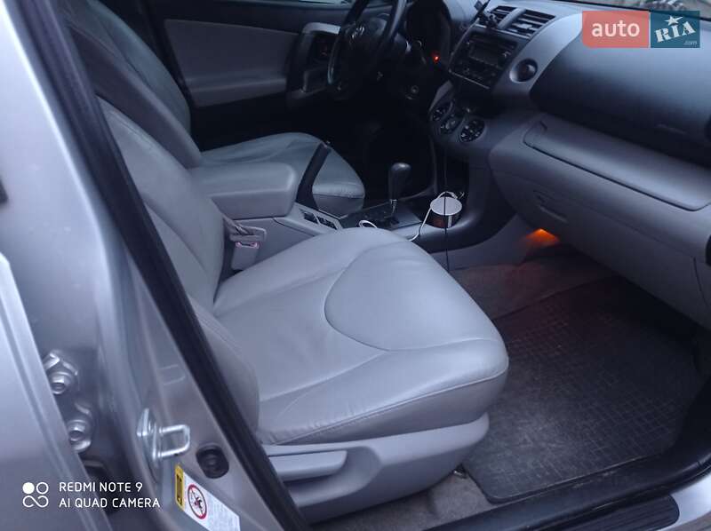 Внедорожник / Кроссовер Toyota RAV4 2006 в Одессе