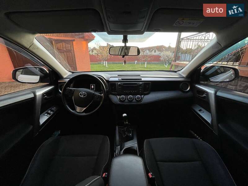 Внедорожник / Кроссовер Toyota RAV4 2017 в Мукачево фото 9 Внедорожник / Кроссовер Toyota RAV4 2017 в Мукачево