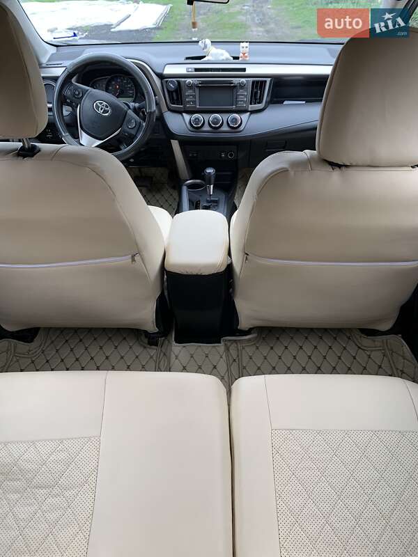 Позашляховик / Кросовер Toyota RAV4 2014 в Броварах