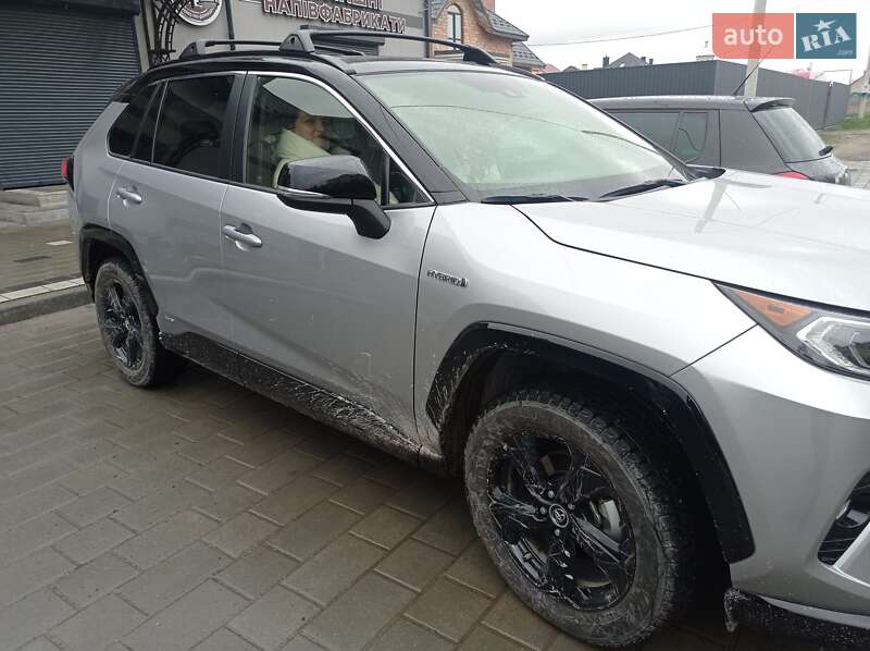Внедорожник / Кроссовер Toyota RAV4 2019 в Дрогобыче