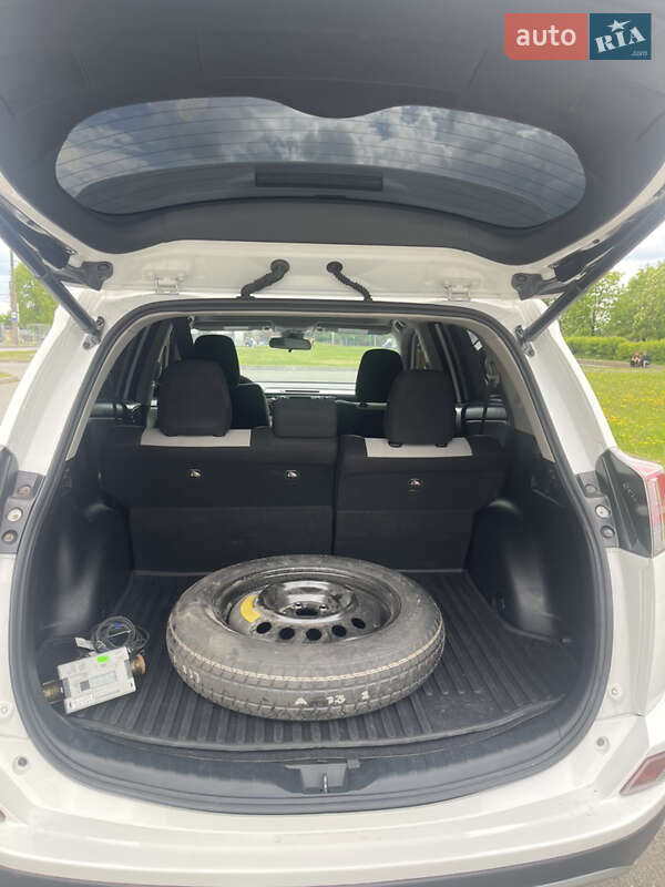 Toyota RAV4 2017