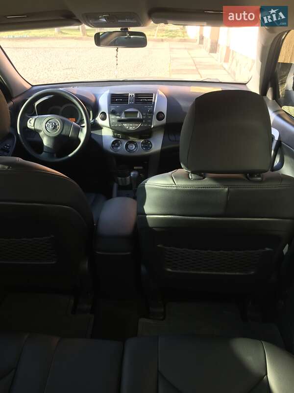 Внедорожник / Кроссовер Toyota RAV4 2006 в Трускавце