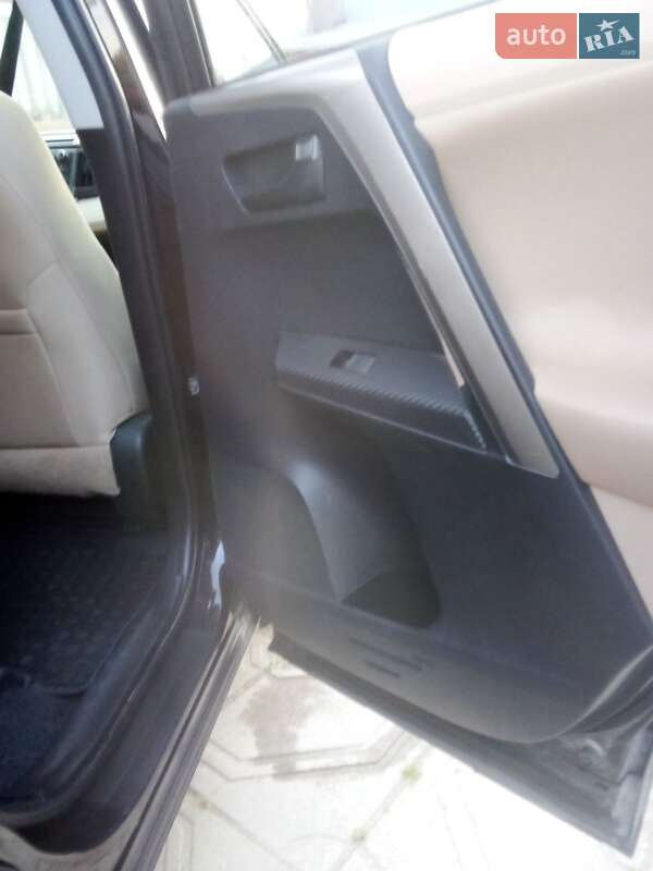 Позашляховик / Кросовер Toyota RAV4 2013 в Львові