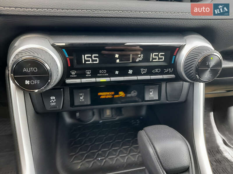 Внедорожник / Кроссовер Toyota RAV4 2020 в Первомайске