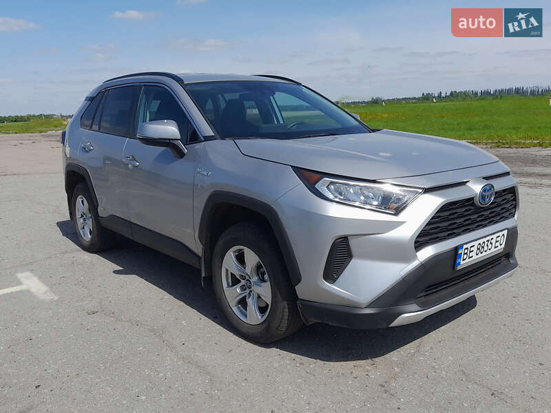 Внедорожник / Кроссовер Toyota RAV4 2020 в Первомайске