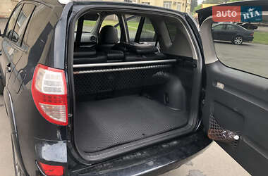 Позашляховик / Кросовер Toyota RAV4 2010 в 