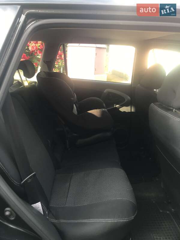 Позашляховик / Кросовер Toyota RAV4 2007 в Борисполі