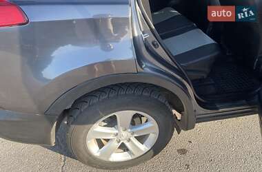 Внедорожник / Кроссовер Toyota RAV4 2014 в Харькове