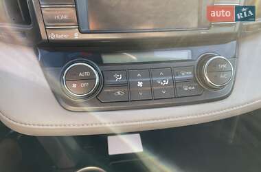 Внедорожник / Кроссовер Toyota RAV4 2014 в 