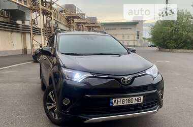 Внедорожник / Кроссовер Toyota RAV4 2018 в Кривом Роге