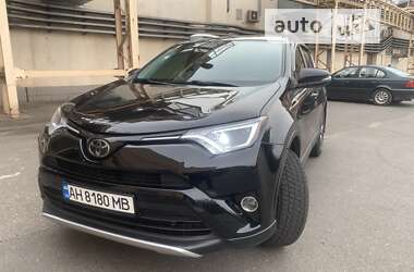 Позашляховик / Кросовер Toyota RAV4 2018 в Кривому Розі