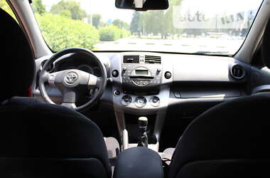Позашляховик / Кросовер Toyota RAV4 2007 в Чернівцях