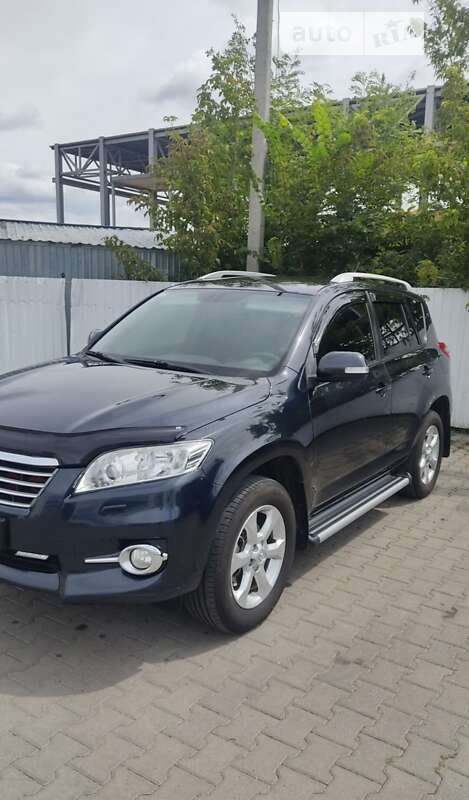 Toyota RAV4 2010