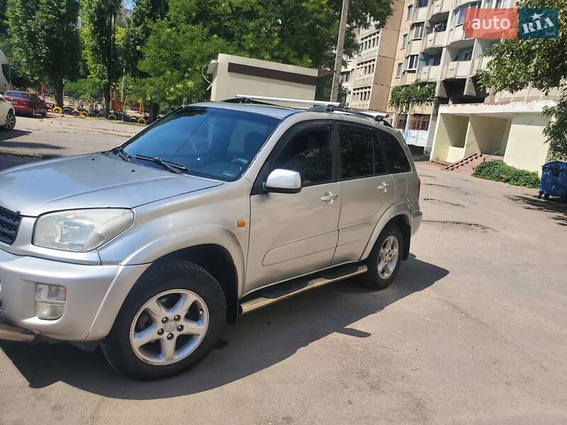 Позашляховик / Кросовер Toyota RAV4 2002 в Одесі