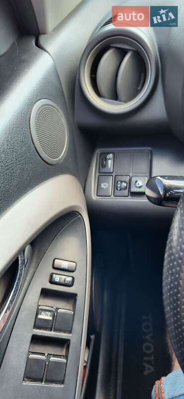 Внедорожник / Кроссовер Toyota RAV4 2006 в Одессе