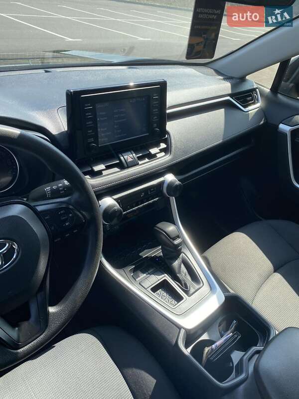 Позашляховик / Кросовер Toyota RAV4 2019 в Вінниці