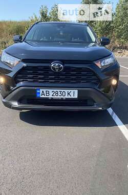 Внедорожник / Кроссовер Toyota RAV4 2019 в Виннице