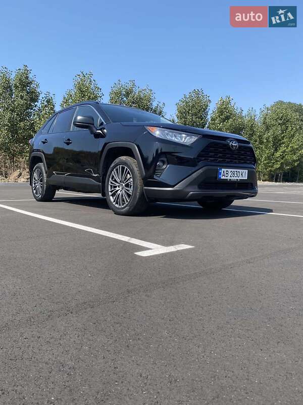 Позашляховик / Кросовер Toyota RAV4 2019 в Вінниці