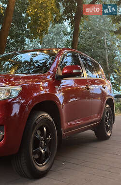Внедорожник / Кроссовер Toyota RAV4 2010 в Киеве